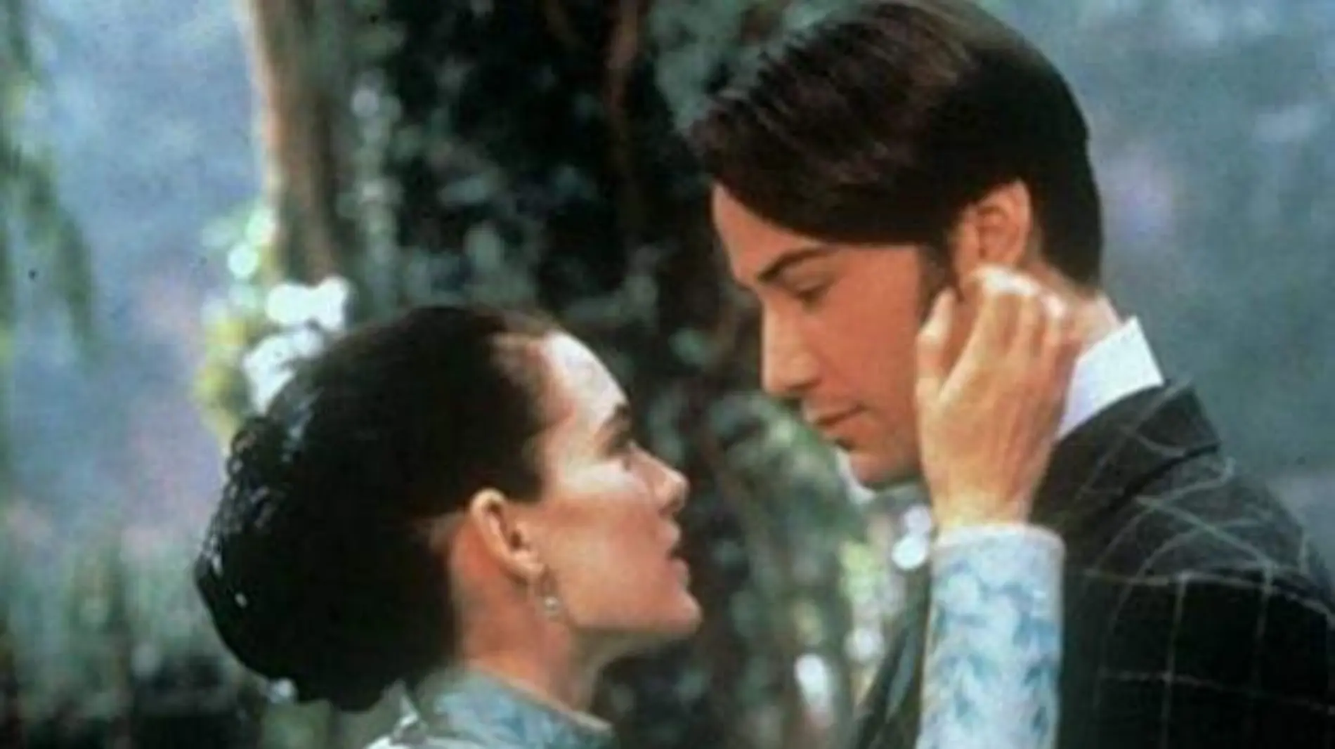 Keanu Reeves cree que lleva casado casi 30 años con Winona Ryder